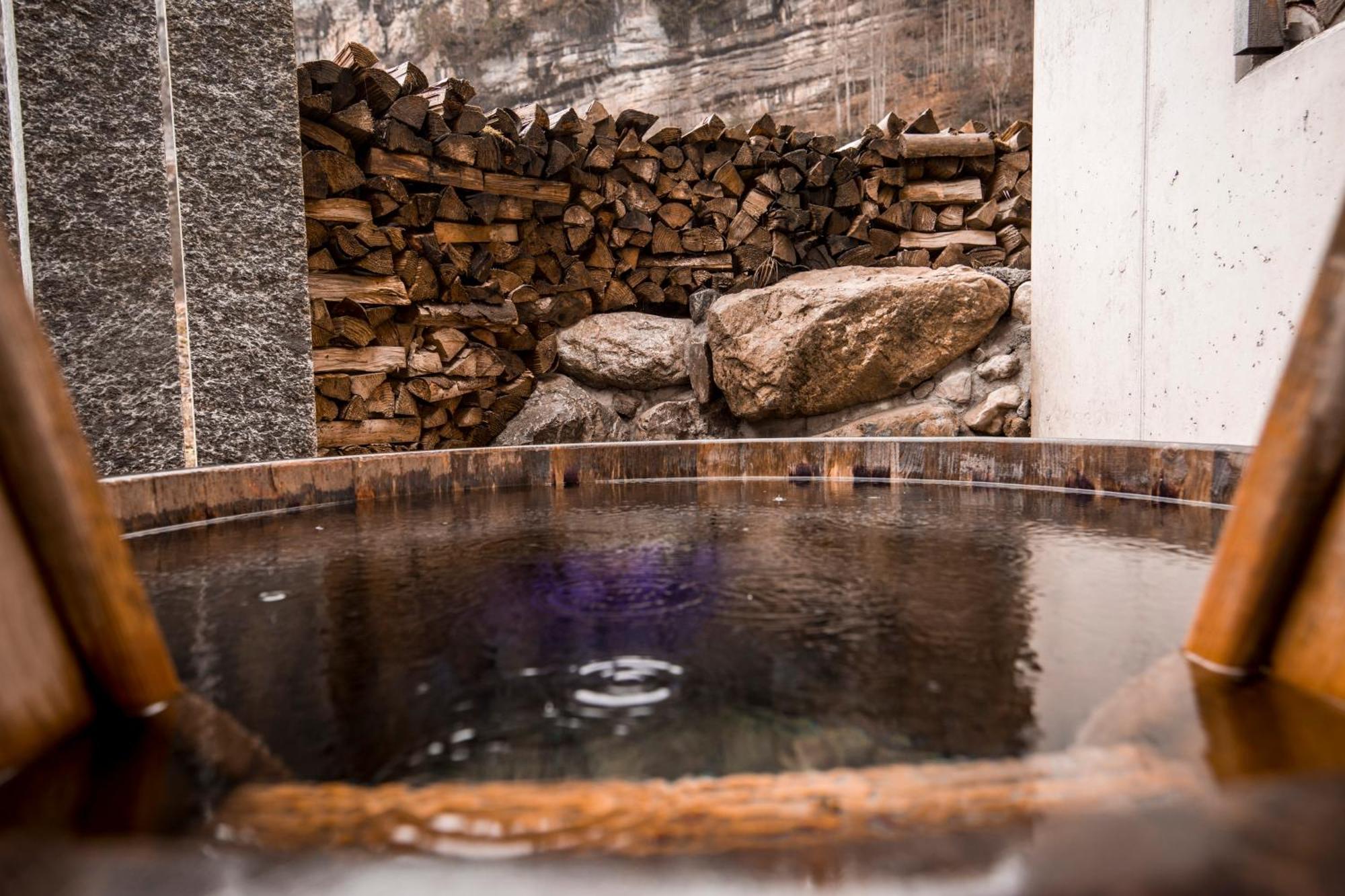 Hüttenhotel Husky Lodge Muotathal Eksteriør billede