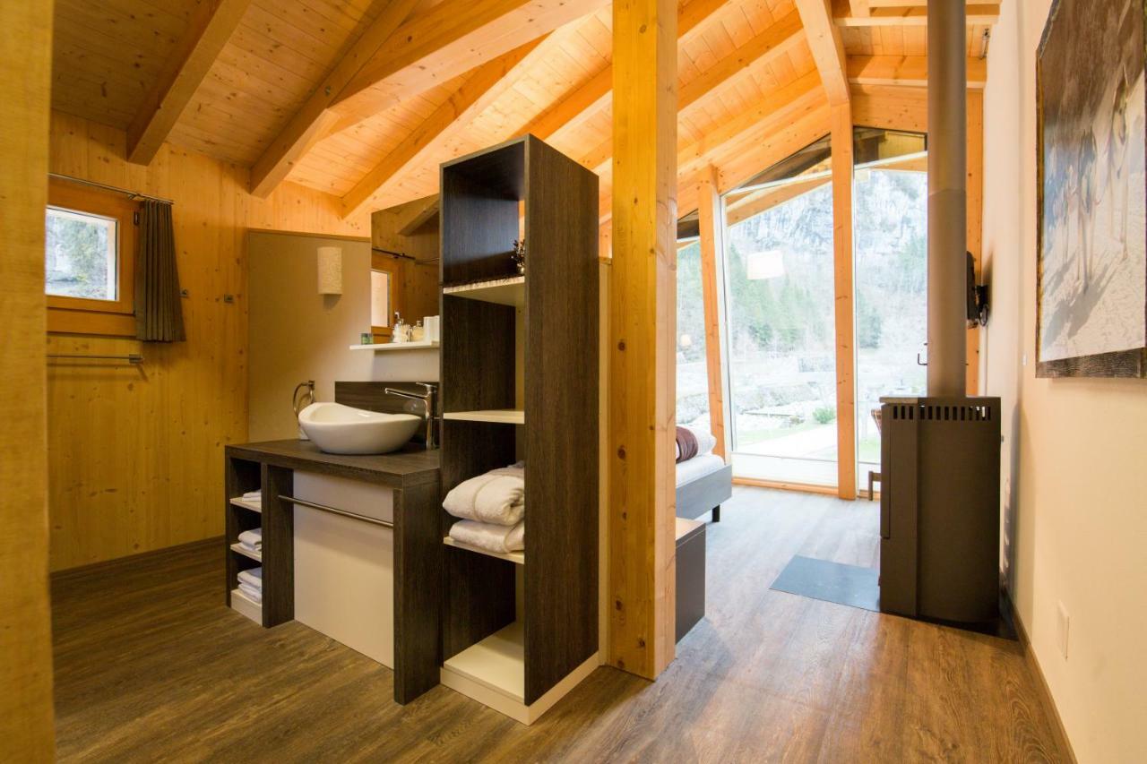 Hüttenhotel Husky Lodge Muotathal Eksteriør billede